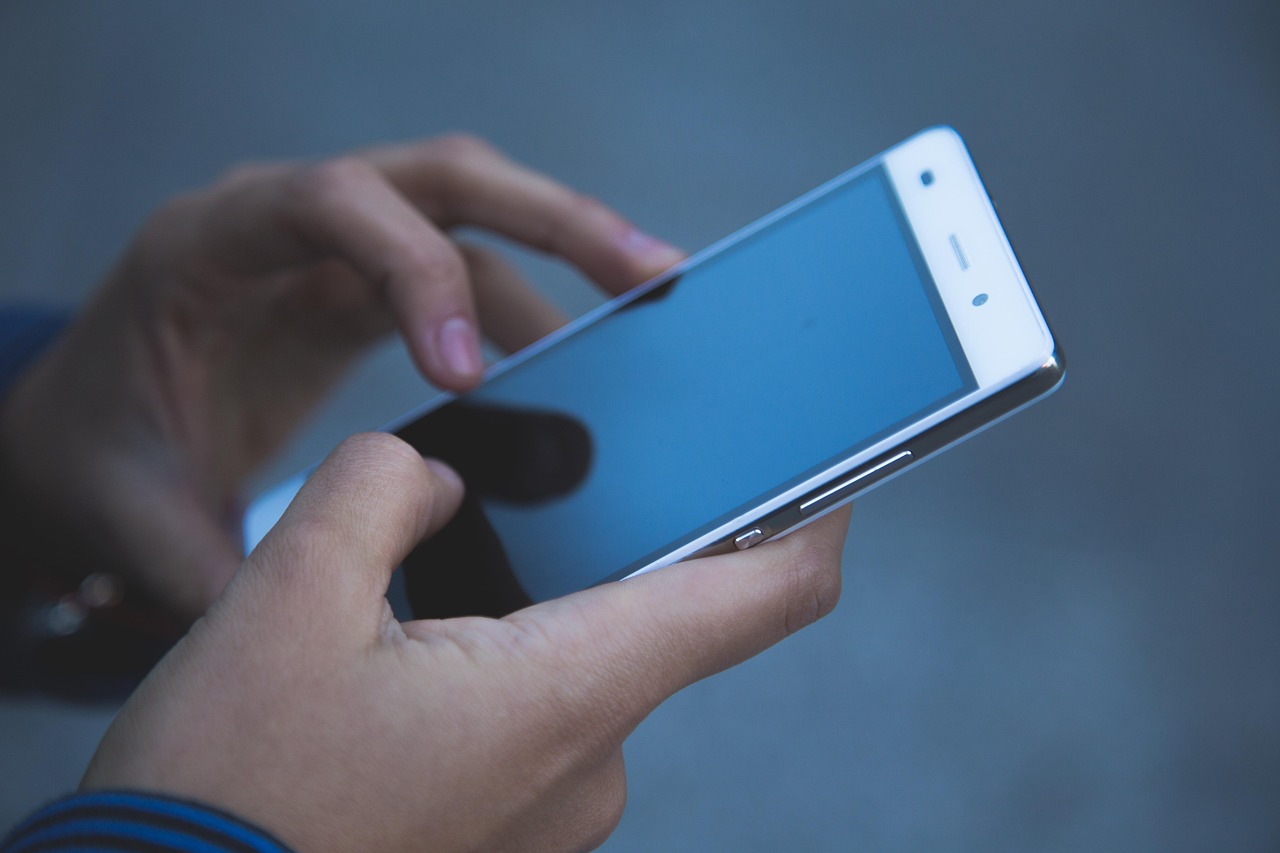 calm controlled smartphone play session
