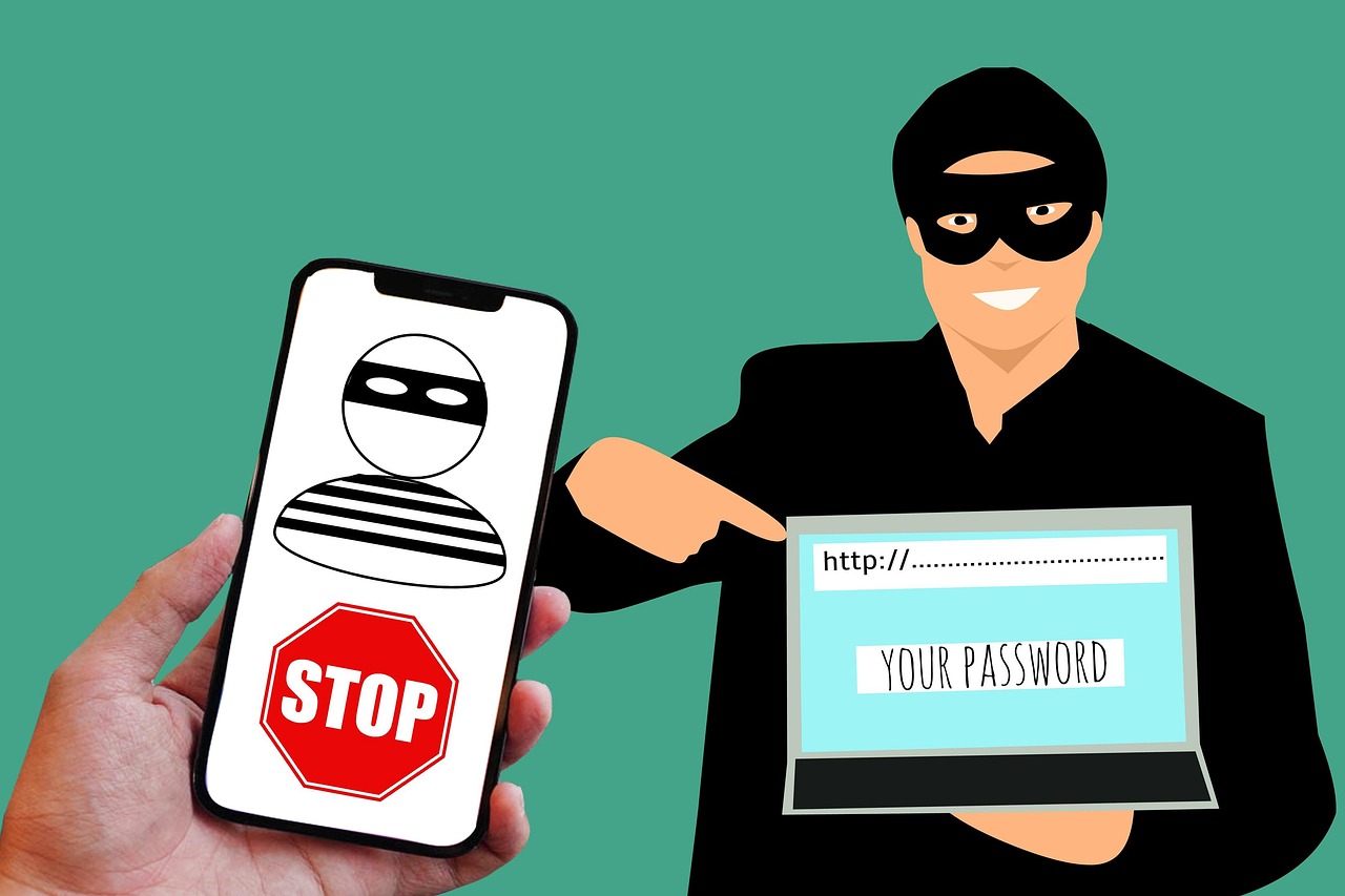 fake app fraud hacker smartphone warning