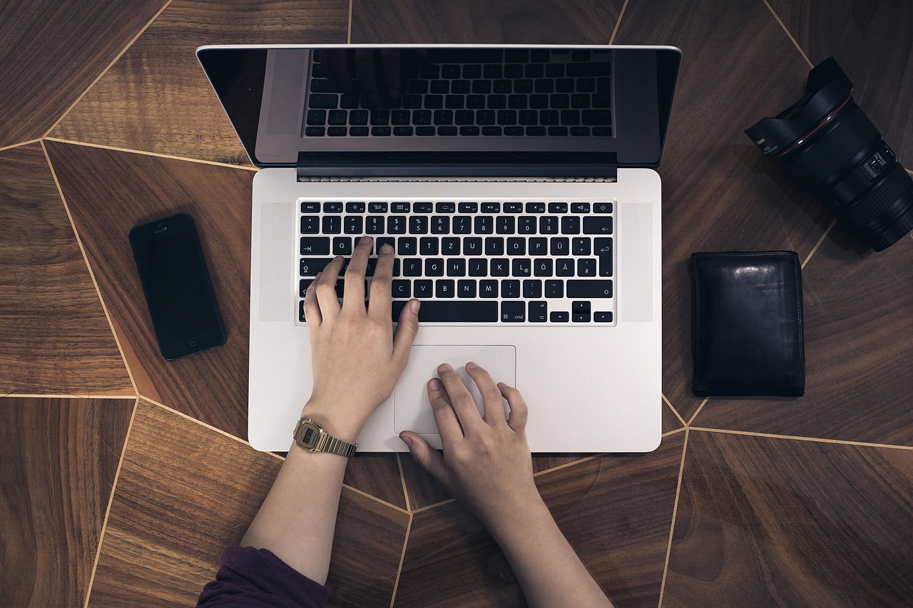 app storage bloat smartphone laptop gadgets