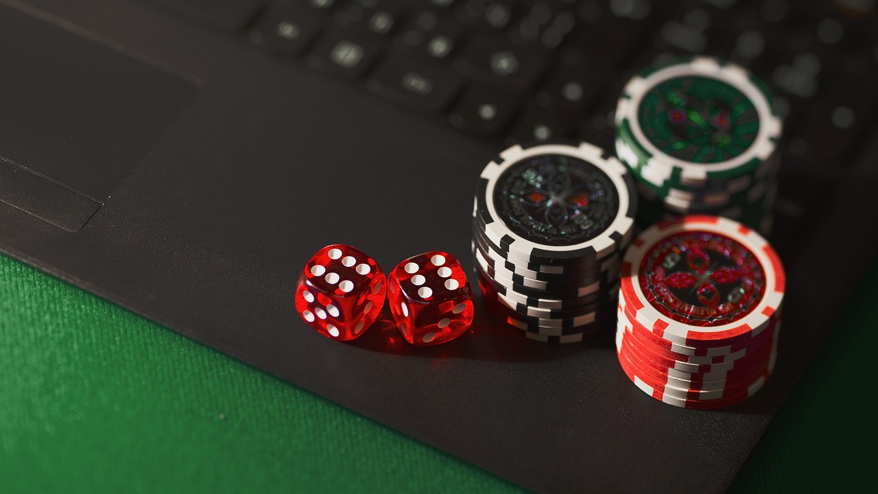 online casino lobby dice chips 918Kiss games