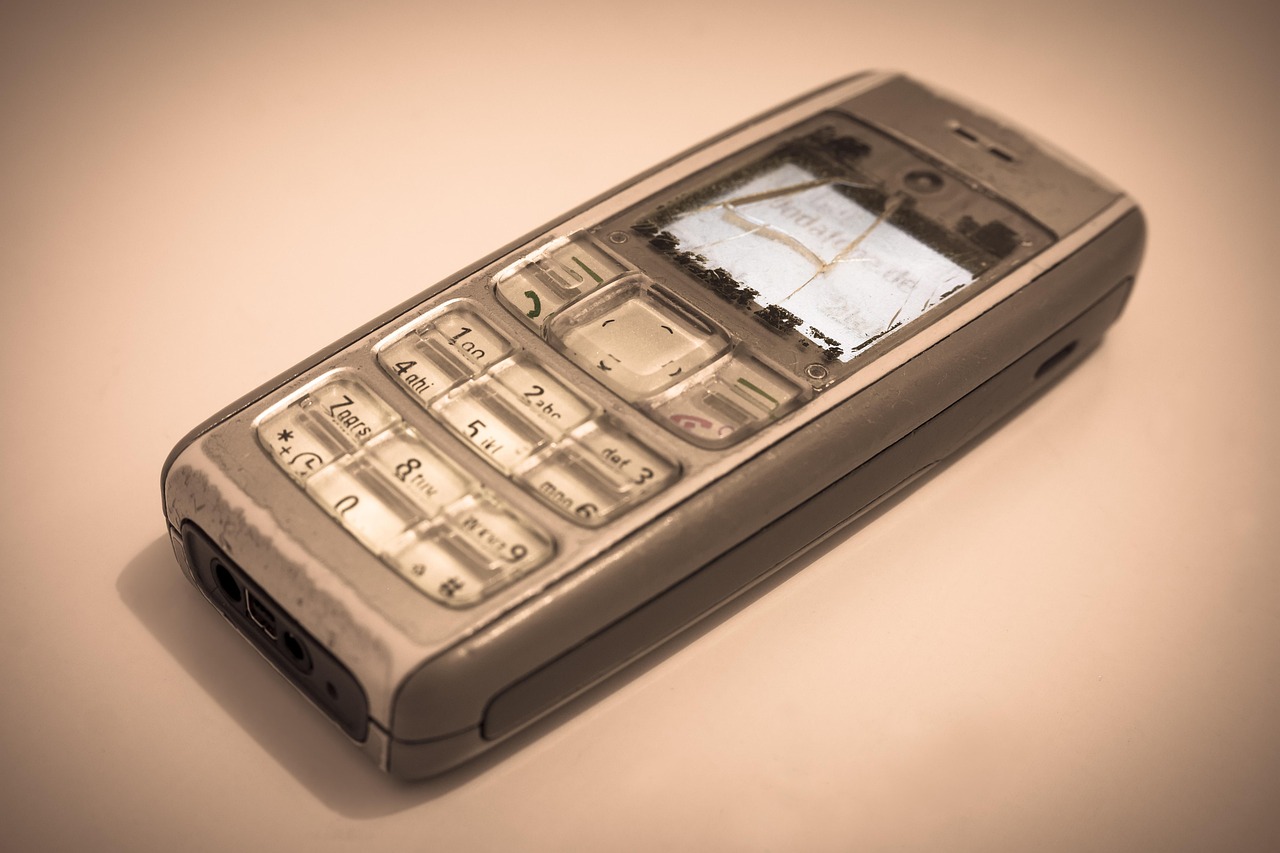 retro old mobile phone legacy app history